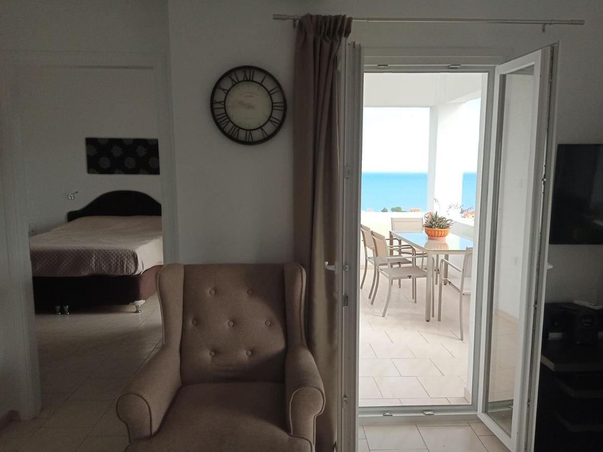 Thea Apartment Agia Marina 외부 사진